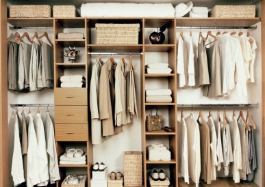 Các mẹo vặt để duy trì tủ quần áo sạch sẽ và gọn gàng