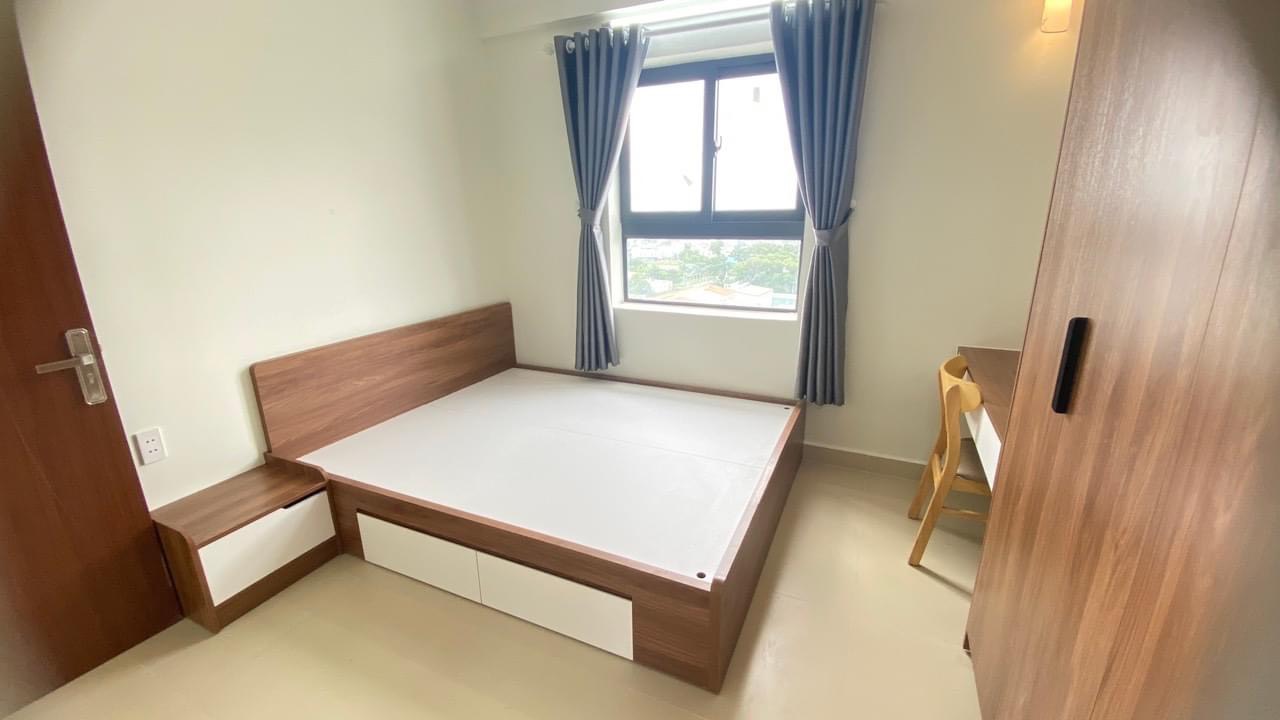 Mẫu giường ngủ có ngăn kéo hông hiện đại 012
